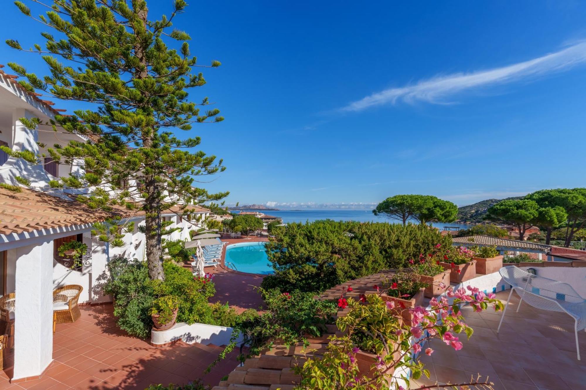 Hotel Punta Est Baja Sardinia Kültér fotó