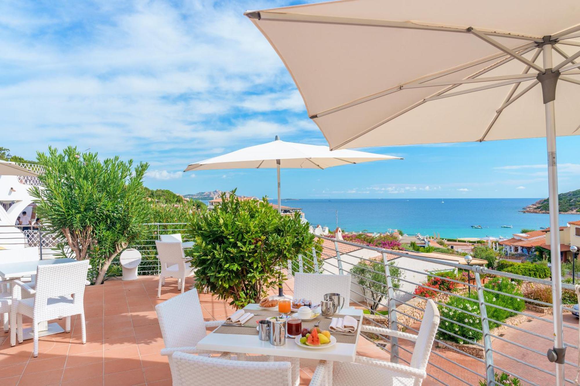 Hotel Punta Est Baja Sardinia Kültér fotó